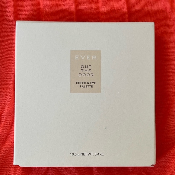 Ever Out The Door Cheek and Eye Palette.  New in box. Bold and Brave Pallete - Picture 4 of 5